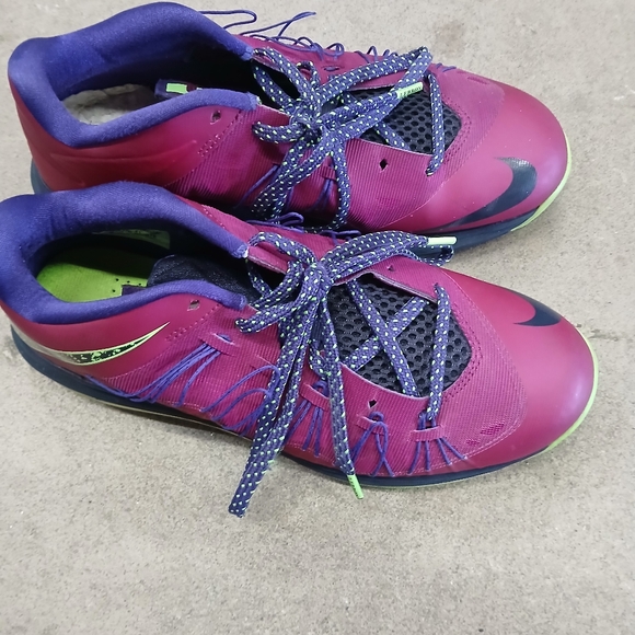 Yeezy - Picture 2 of 4